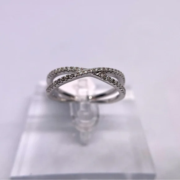 Unique 1 carat Moissanite Criss Cross Wedding Band Ring Size 9 - Picture 11 of 12